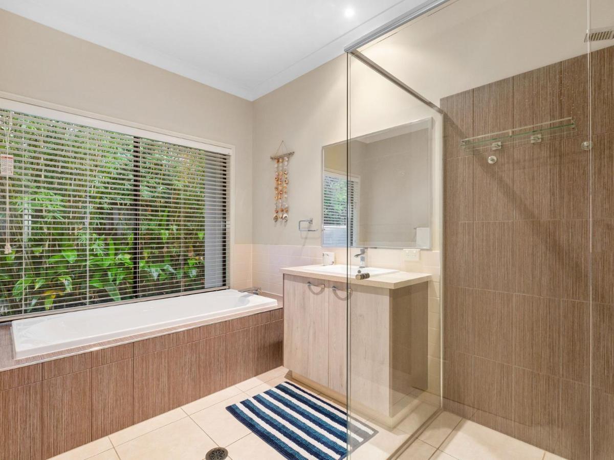 Black Rock Beach House With Pool Потсвил Екстериор снимка