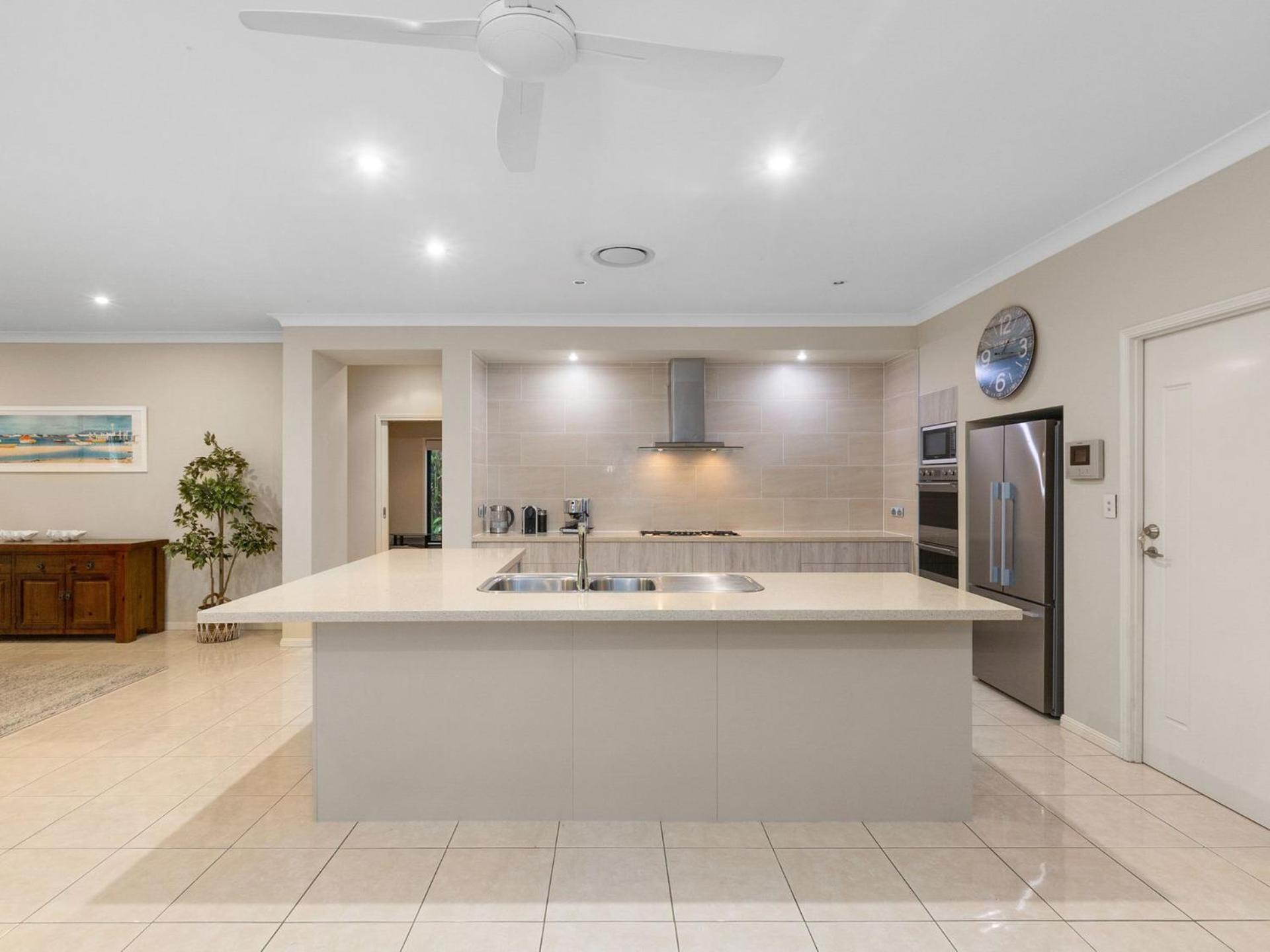 Black Rock Beach House With Pool Потсвил Екстериор снимка